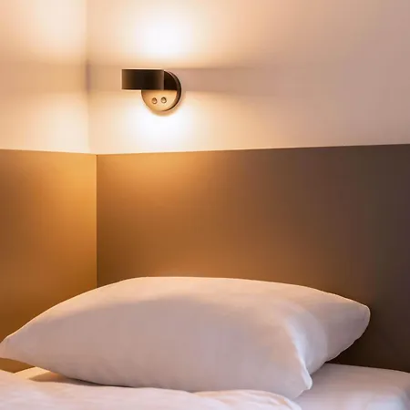 Отель B&B Hotel Willich 3*