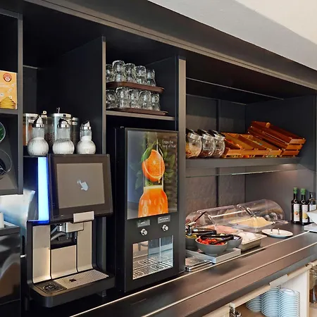 B&B Hotel Willich Отель 3*